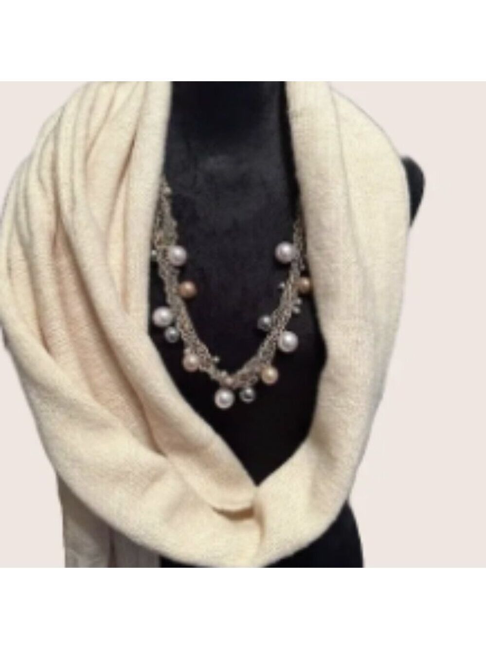 Soft & Luxurious scarf, featuring elegant pearls - Picture 1 of 3